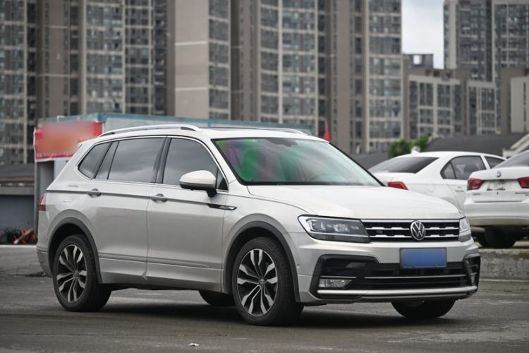 Used Volkswagen Tiguan L 2021 330TSI Automatic Two-Wheel Drive R-Line Enhanced Edition Exterior 2