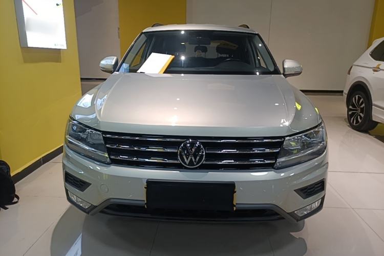 Used Volkswagen Tiguan L 2021 280TSI Automatic Two-Wheel Drive Comfort Edition – Low-Trim Version Front