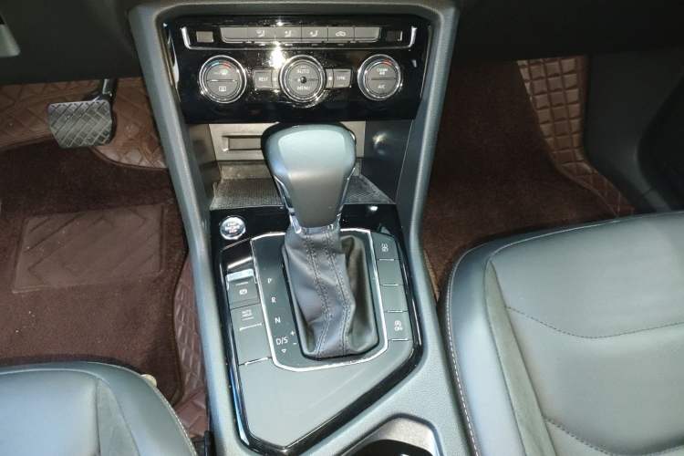 Used Volkswagen Tiguan L 2021 330TSI Automatic Two-Wheel Drive Smart Edition Gear Lever