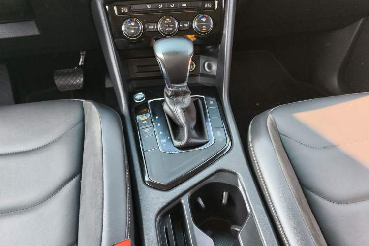 Used Volkswagen Tiguan L 2021 330TSI Automatic Two-Wheel Drive Smart Edition Gear Lever