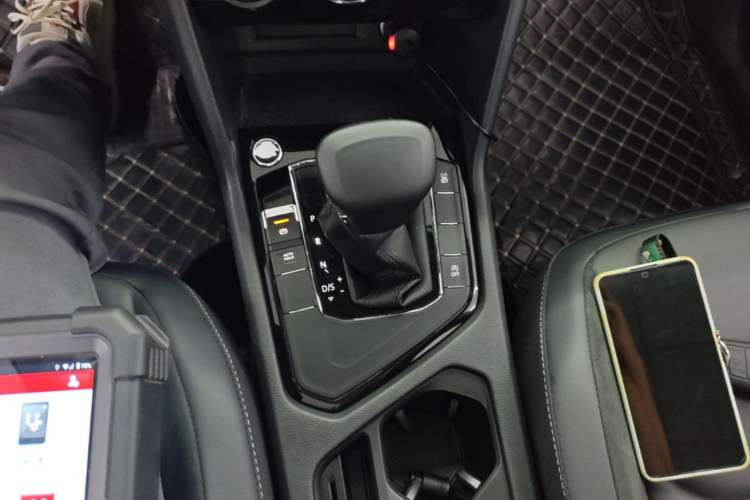 Used Volkswagen Tiguan L 2021 330TSI Automatic Two-Wheel Drive Smart Edition Gear Lever