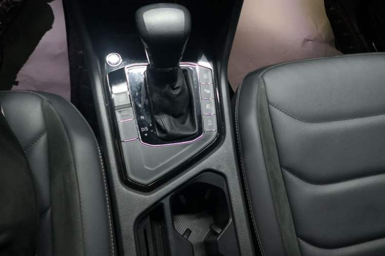 Used Volkswagen Tiguan L 2021 330TSI Automatic Two-Wheel Drive R-Line Enhanced Edition Gear Lever