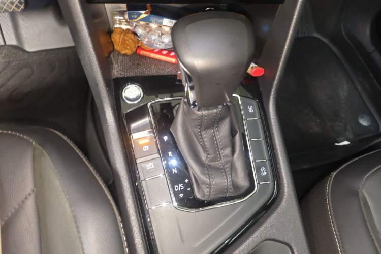 Used Volkswagen Tiguan L 2021 330TSI Automatic Two-Wheel Drive Smart Edition Gear Lever