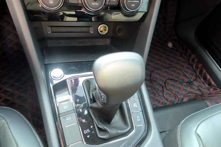 Used Volkswagen Tiguan L 2021 330TSI Automatic Two-Wheel Drive R-Line Enhanced Edition Gear Lever