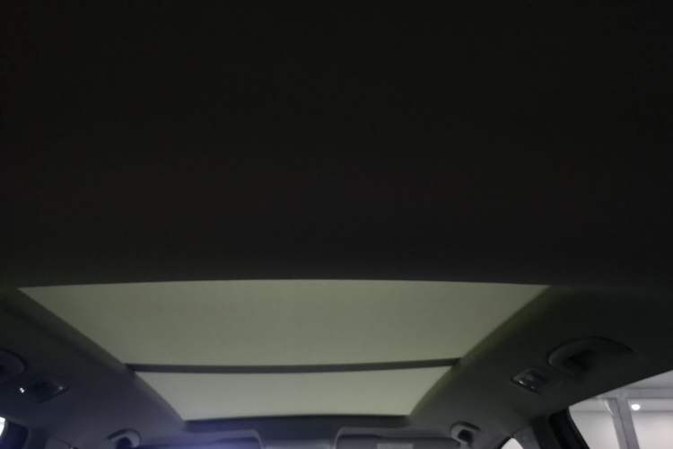 Used Volkswagen Tiguan L 2021 330TSI Automatic Two-Wheel Drive R-Line Enhanced Edition Headliner