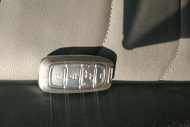 Used Volkswagen Tiguan L 2021 330TSI Automatic Two-Wheel Drive Smart Edition Interior 1