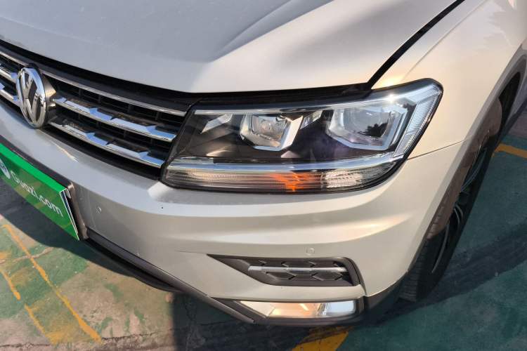 Used Volkswagen Tiguan L 2021 330TSI Automatic Two-Wheel Drive Smart Edition Left Front Headlight