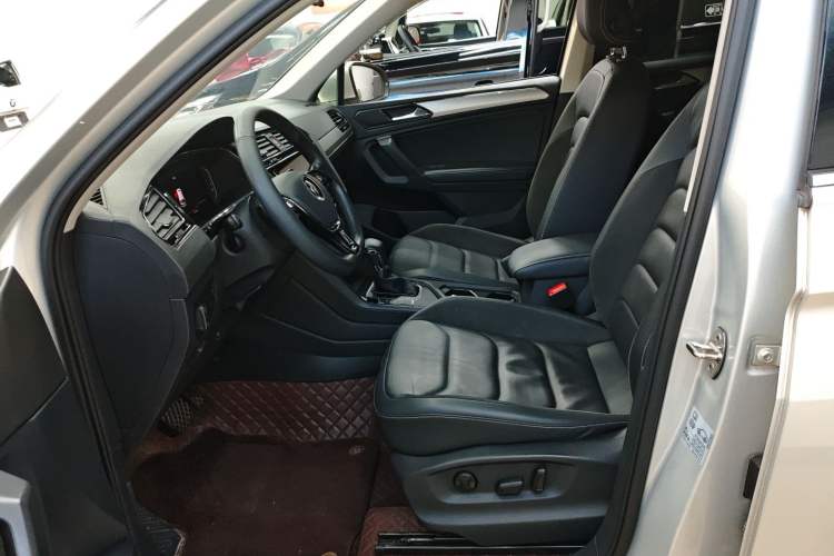 Used Volkswagen Tiguan L 2021 330TSI Automatic Two-Wheel Drive Smart Edition Left Front Seat