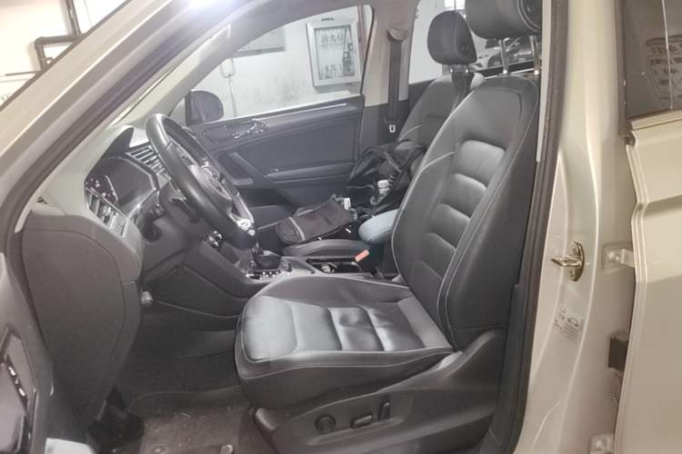 Used Volkswagen Tiguan L 2021 330TSI Automatic Two-Wheel Drive R-Line Flagship Edition Left Front Seat