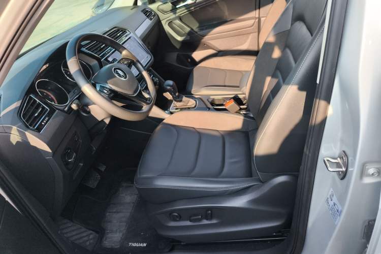 Used Volkswagen Tiguan L 2021 330TSI Automatic Two-Wheel Drive Smart Edition Left Front Seat
