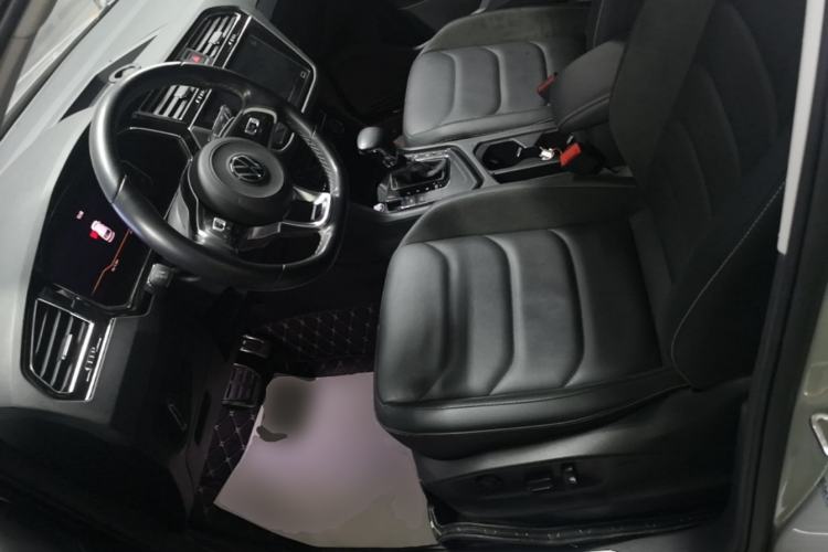 Used Volkswagen Tiguan L 2021 330TSI Automatic Two-Wheel Drive R-Line Enhanced Edition Left Front Seat
