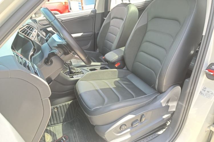 Used Volkswagen Tiguan L 2021 330TSI Automatic Two-Wheel Drive R-Line Enhanced Edition Left Front Seat