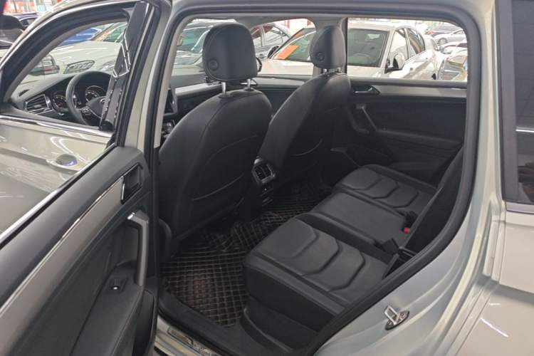 Used Volkswagen Tiguan L 2021 330TSI Automatic Two-Wheel Drive Smart Edition Left Rear Seat