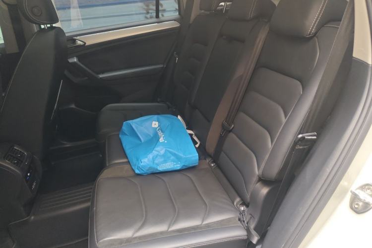 Used Volkswagen Tiguan L 2021 330TSI Automatic Two-Wheel Drive Smart Edition Left Rear Seat