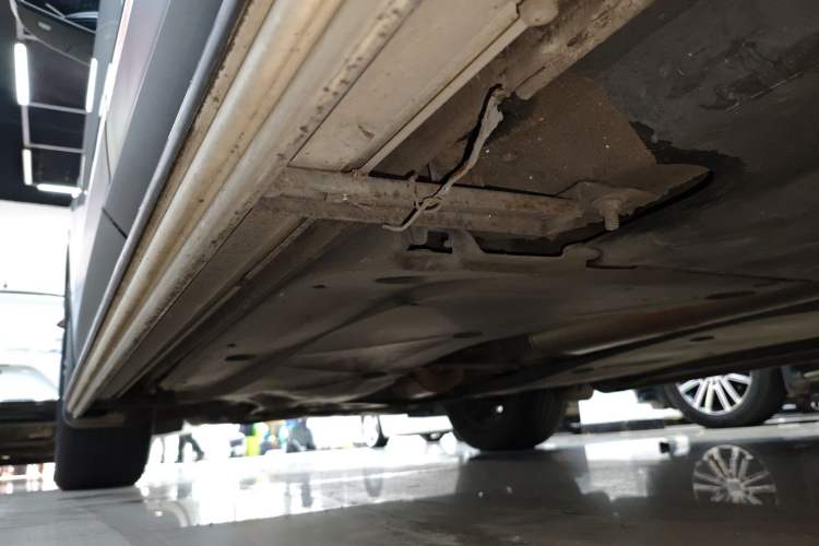 Used Volkswagen Tiguan L 2021 330TSI Automatic Two-Wheel Drive Smart Edition Left Side Sill