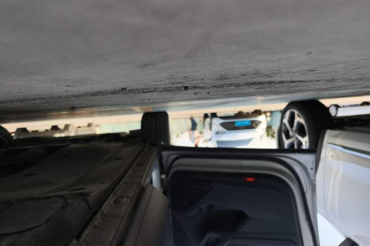Used Volkswagen Tiguan L 2021 330TSI Automatic Two-Wheel Drive Smart Edition Left Side Sill