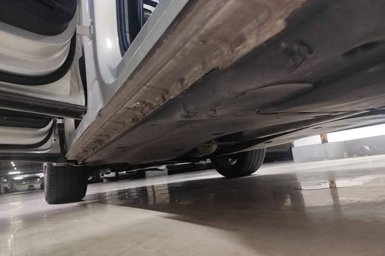Used Volkswagen Tiguan L 2021 330TSI Automatic Two-Wheel Drive R-Line Flagship Edition Left Side Sill