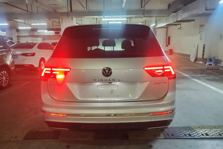 Used Volkswagen Tiguan L 2021 330TSI Automatic Two-Wheel Drive R-Line Flagship Edition Rear