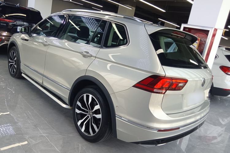 Used Volkswagen Tiguan L 2021 330TSI Automatic Two-Wheel Drive R-Line Enhanced Edition Rear Left 45 Deg