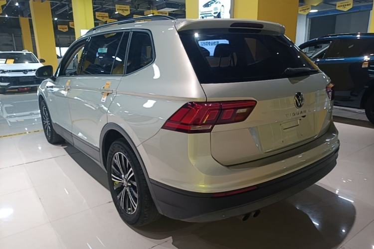 Used Volkswagen Tiguan L 2021 280TSI Automatic Two-Wheel Drive Comfort Edition – Low-Trim Version Rear Left 45 Deg