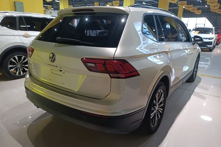 Used Volkswagen Tiguan L 2021 280TSI Automatic Two-Wheel Drive Comfort Edition – Low-Trim Version Rear Right 45 Deg