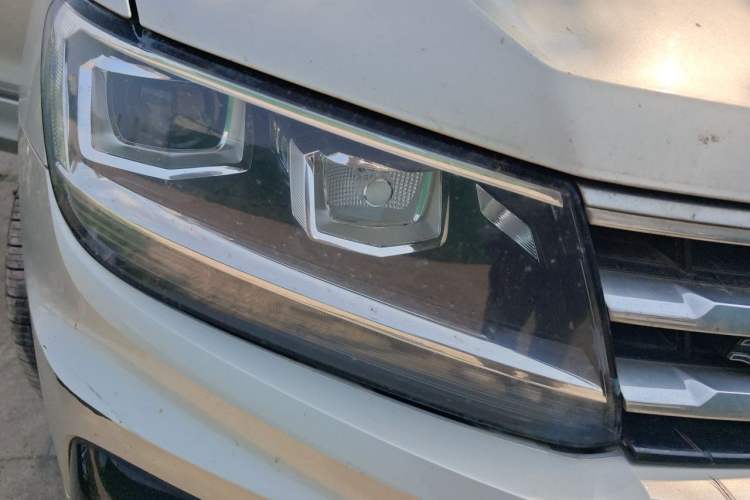 Used Volkswagen Tiguan L 2021 330TSI Automatic Two-Wheel Drive R-Line Enhanced Edition Right Front Headlight