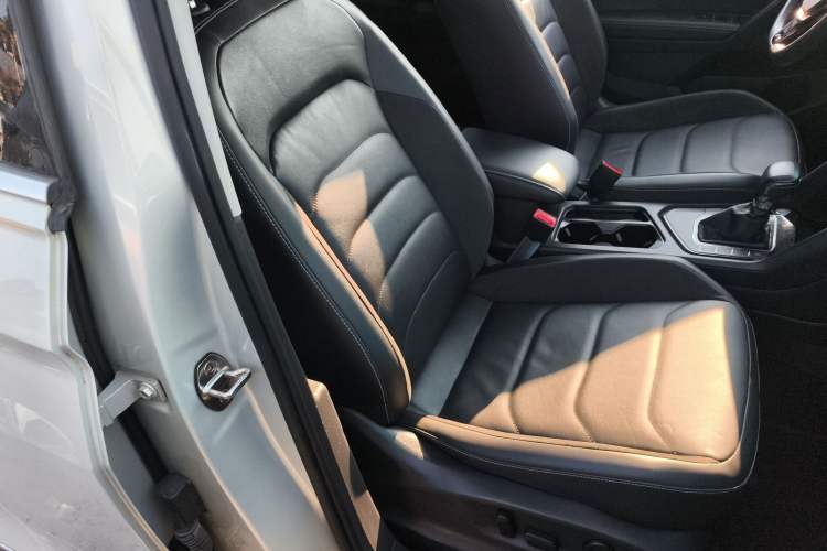 Used Volkswagen Tiguan L 2021 330TSI Automatic Two-Wheel Drive Smart Edition Right Front Seat