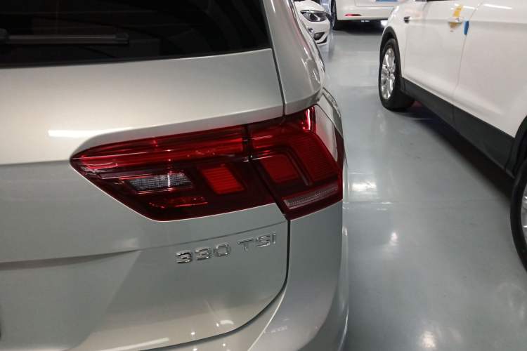 Used Volkswagen Tiguan L 2021 330TSI Automatic Two-Wheel Drive R-Line Enhanced Edition Right Rear Taillight