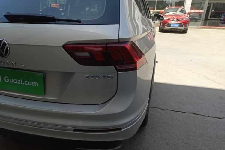 Used Volkswagen Tiguan L 2021 330TSI Automatic Two-Wheel Drive R-Line Enhanced Edition Right Rear Taillight