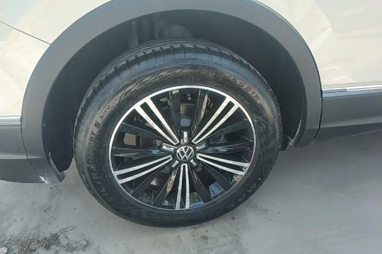 Used Volkswagen Tiguan L 2021 330TSI Automatic Two-Wheel Drive Smart Edition Right Rear Wheel Hub