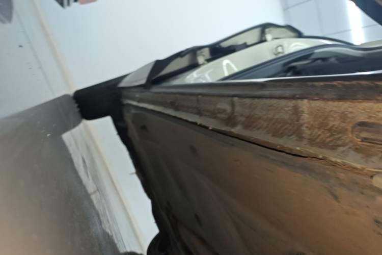Used Volkswagen Tiguan L 2021 330TSI Automatic Two-Wheel Drive Smart Edition Right Side Sill