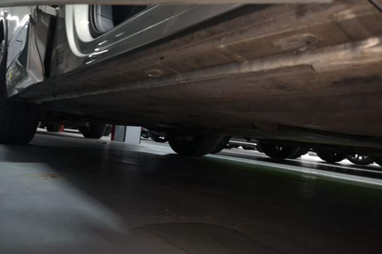 Used Volkswagen Tiguan L 2021 330TSI Automatic Two-Wheel Drive R-Line Enhanced Edition Right Side Sill