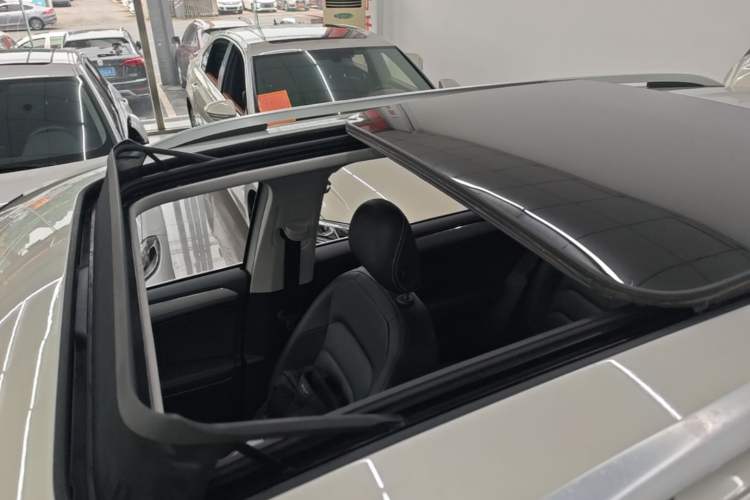 Used Volkswagen Tiguan L 2021 330TSI Automatic Two-Wheel Drive Smart Edition Roof