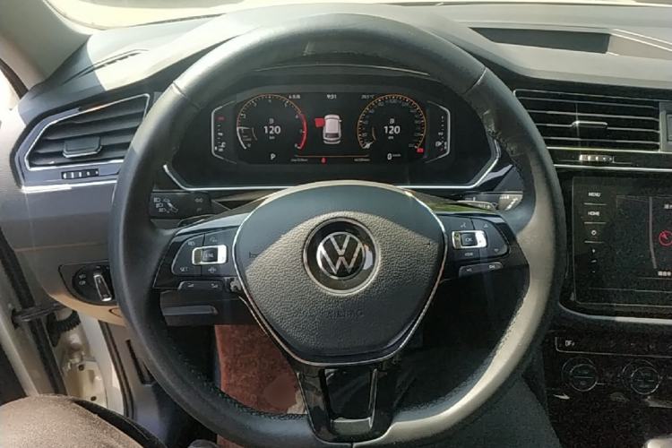 Used Volkswagen Tiguan L 2021 330TSI Automatic Two-Wheel Drive Smart Edition Steering Wheel