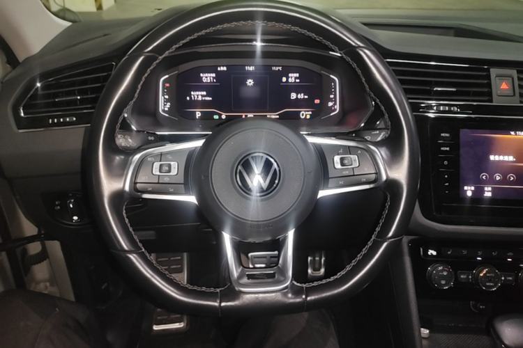 Used Volkswagen Tiguan L 2021 330TSI Automatic Two-Wheel Drive R-Line Flagship Edition Steering Wheel