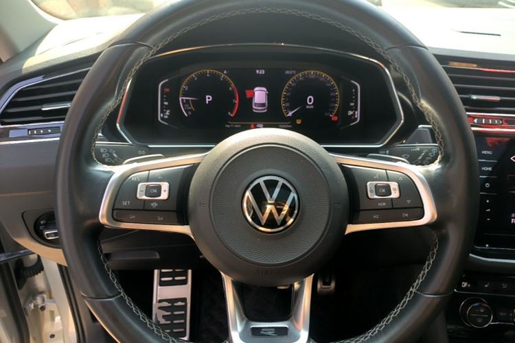 Used Volkswagen Tiguan L 2021 330TSI Automatic Two-Wheel Drive R-Line Enhanced Edition Steering Wheel