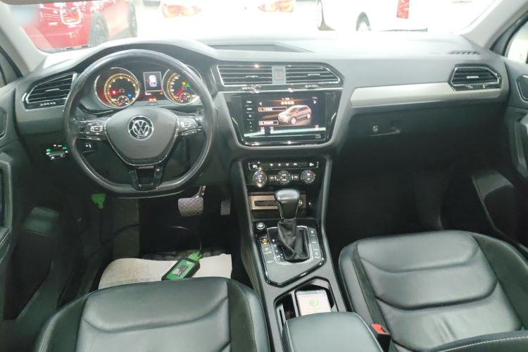 Used Volkswagen Tiguan L 2021 330TSI Automatic Two-Wheel Drive Smart Edition Center Console