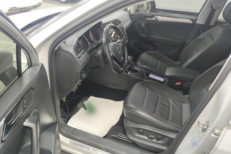 Used Volkswagen Tiguan L 2021 330TSI Automatic Two-Wheel Drive Smart Edition Driver Seat