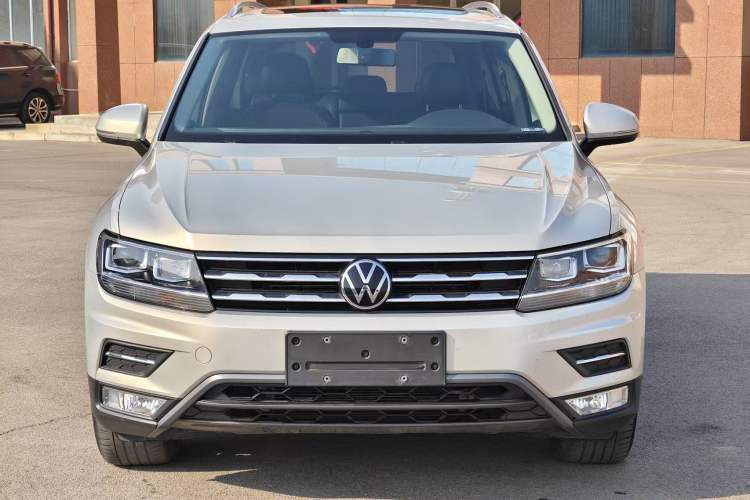 Used Volkswagen Tiguan L 2021 330TSI Automatic Two-Wheel Drive Smart Edition Exterior 1