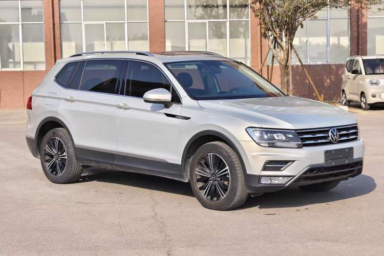 Used Volkswagen Tiguan L 2021 330TSI Automatic Two-Wheel Drive Smart Edition Exterior 2