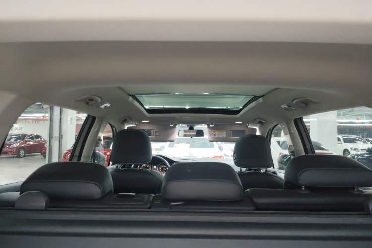 Used Volkswagen Tiguan L 2021 330TSI Automatic Two-Wheel Drive Smart Edition Headliner