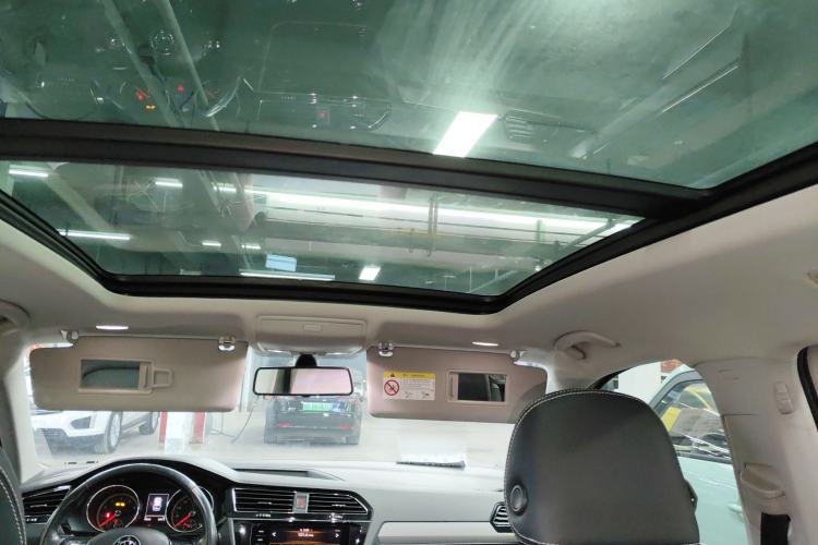 Used Volkswagen Tiguan L 2021 330TSI Automatic Two-Wheel Drive Smart Edition Headliner