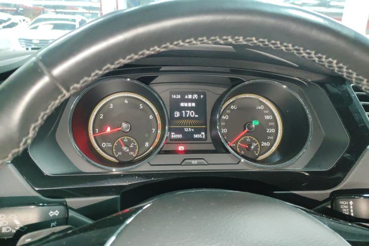 Used Volkswagen Tiguan L 2021 330TSI Automatic Two-Wheel Drive Smart Edition Instrument Cluster