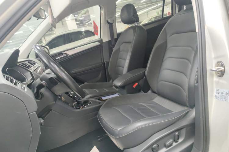 Used Volkswagen Tiguan L 2021 330TSI Automatic Two-Wheel Drive Smart Edition Left Front Seat
