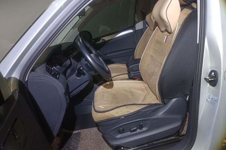 Used Volkswagen Tiguan L 2021 330TSI Automatic Two-Wheel Drive Smart Edition Left Front Seat