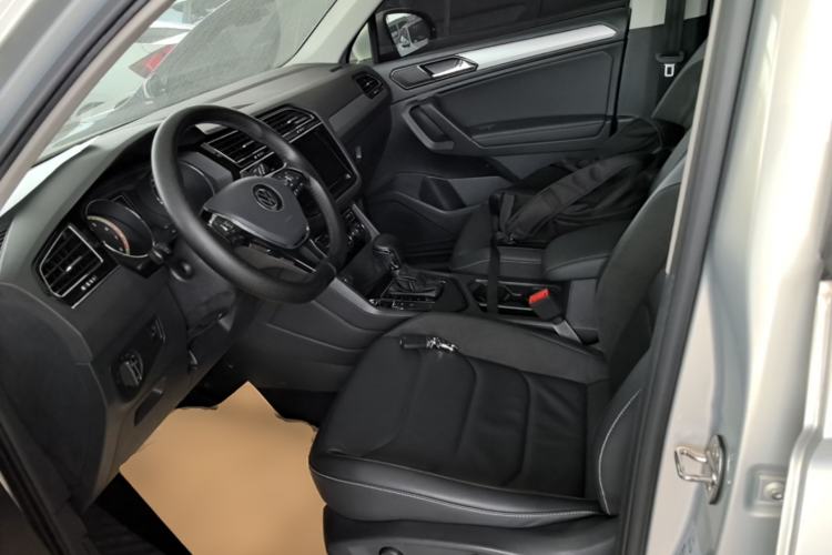 Used Volkswagen Tiguan L 2021 330TSI Automatic Two-Wheel Drive Smart Edition Left Front Seat
