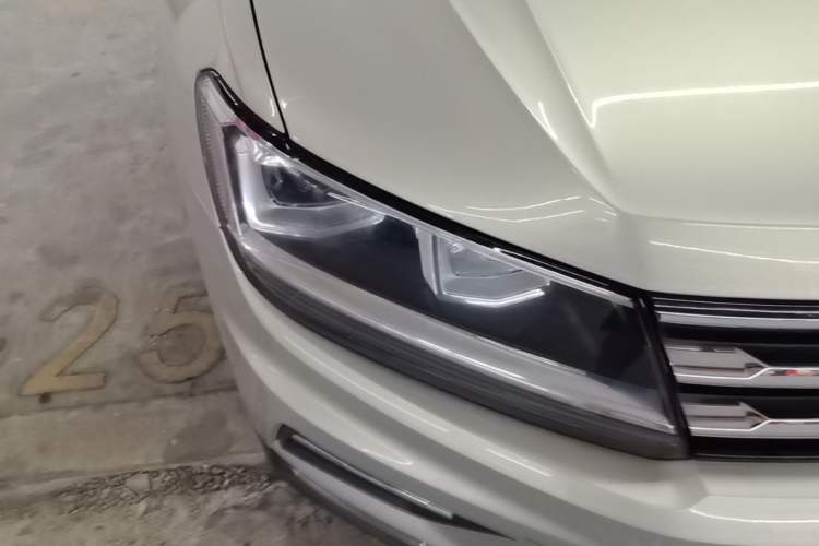 Used Volkswagen Tiguan L 2021 330TSI Automatic Two-Wheel Drive Smart Edition Right Front Headlight