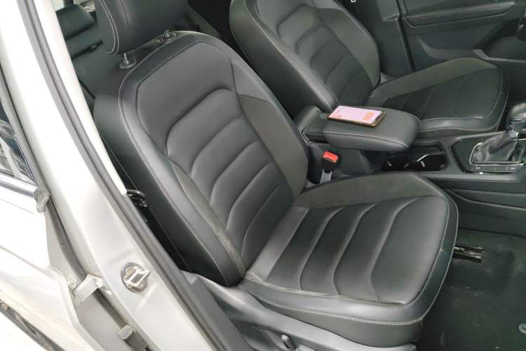 Used Volkswagen Tiguan L 2021 330TSI Automatic Two-Wheel Drive Smart Edition Right Front Seat