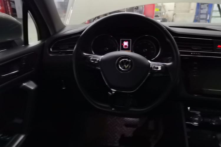 Used Volkswagen Tiguan L 2021 330TSI Automatic Two-Wheel Drive Smart Edition Steering Wheel