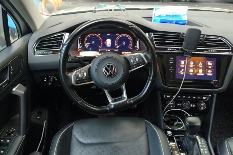 Used Volkswagen Tiguan L 2021 330TSI Automatic Two-Wheel Drive R-Line Flagship Edition Steering Wheel
